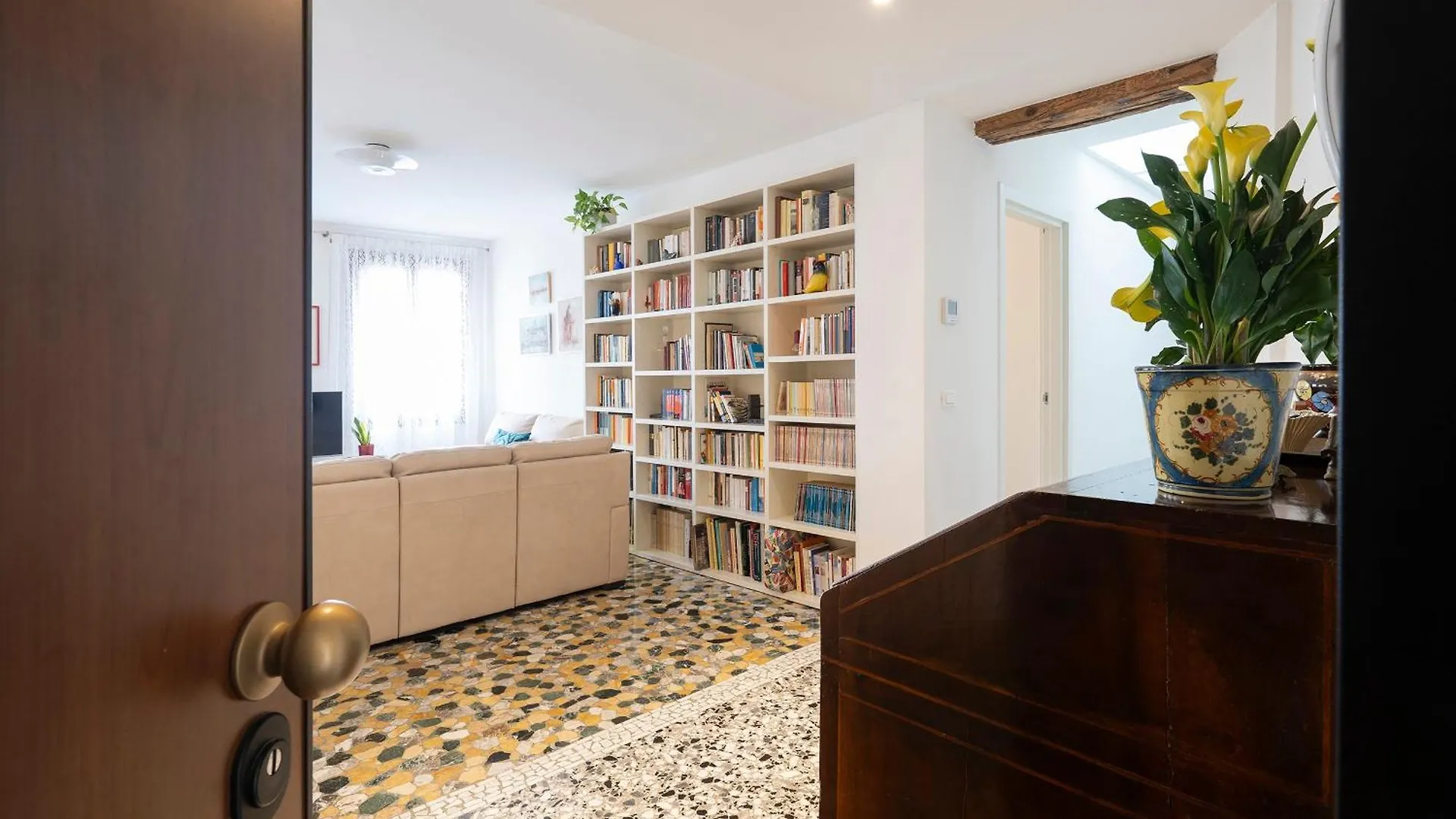 Stupendo Luxury Apartment Canal & Garden View Venice
