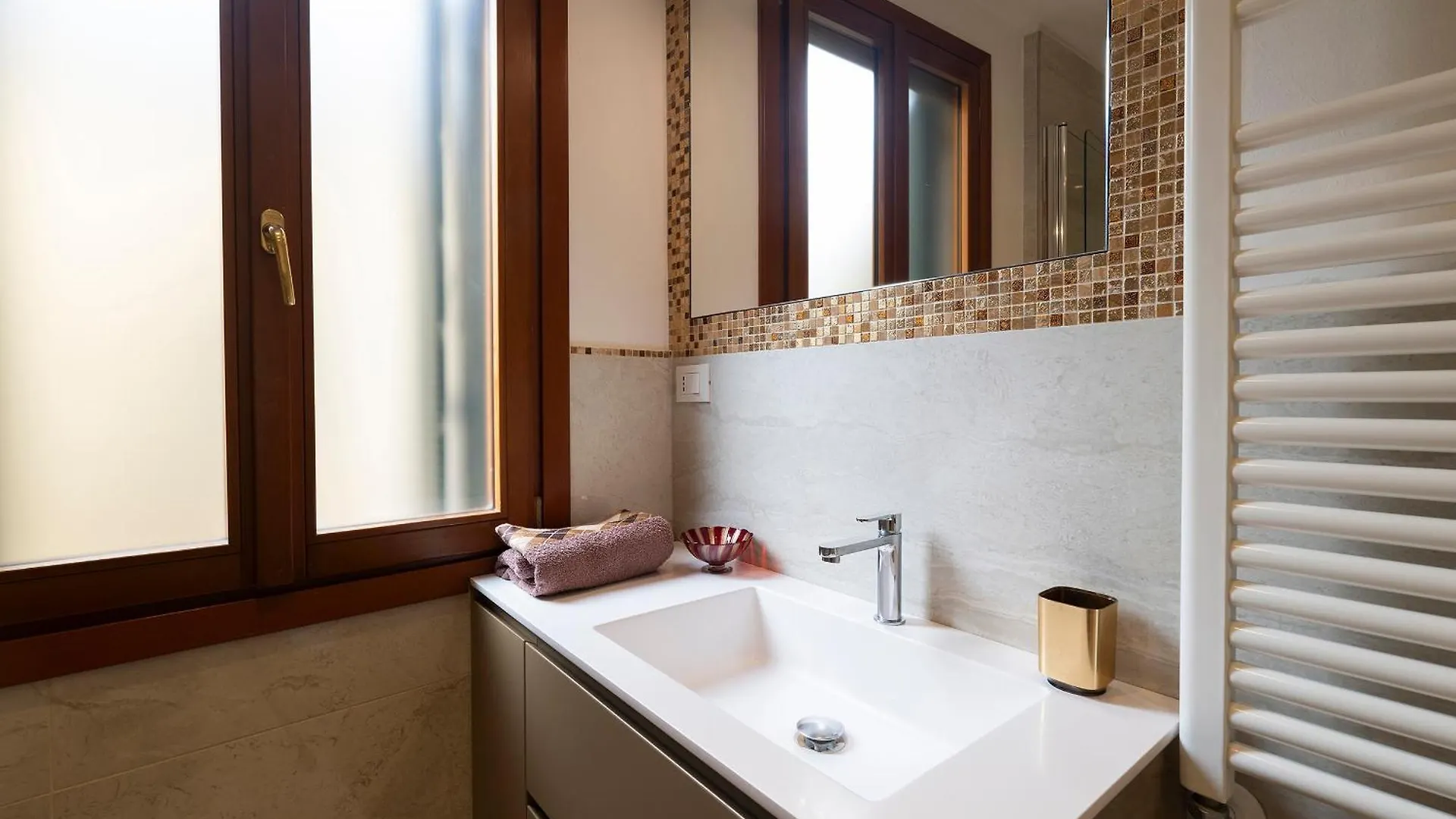 Stupendo Luxury Apartment Canal & Garden View Venice