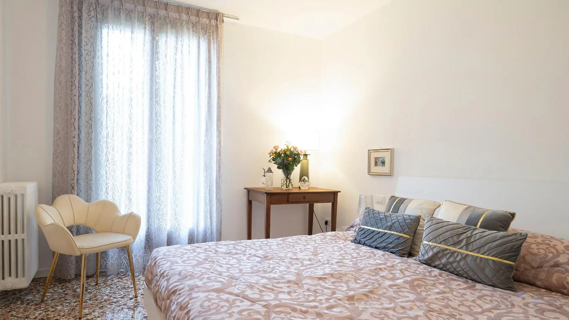 Stupendo Luxury Apartment Canal & Garden View Venice 0*,  Italy