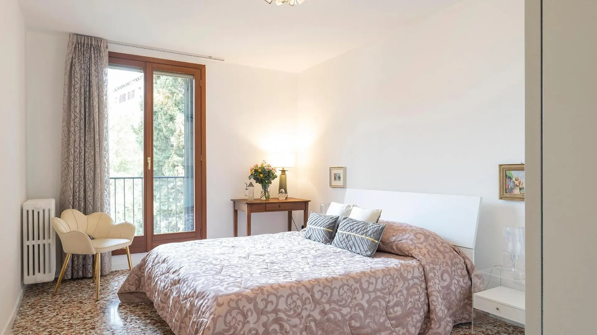 Stupendo Luxury Apartment Canal & Garden View Venice