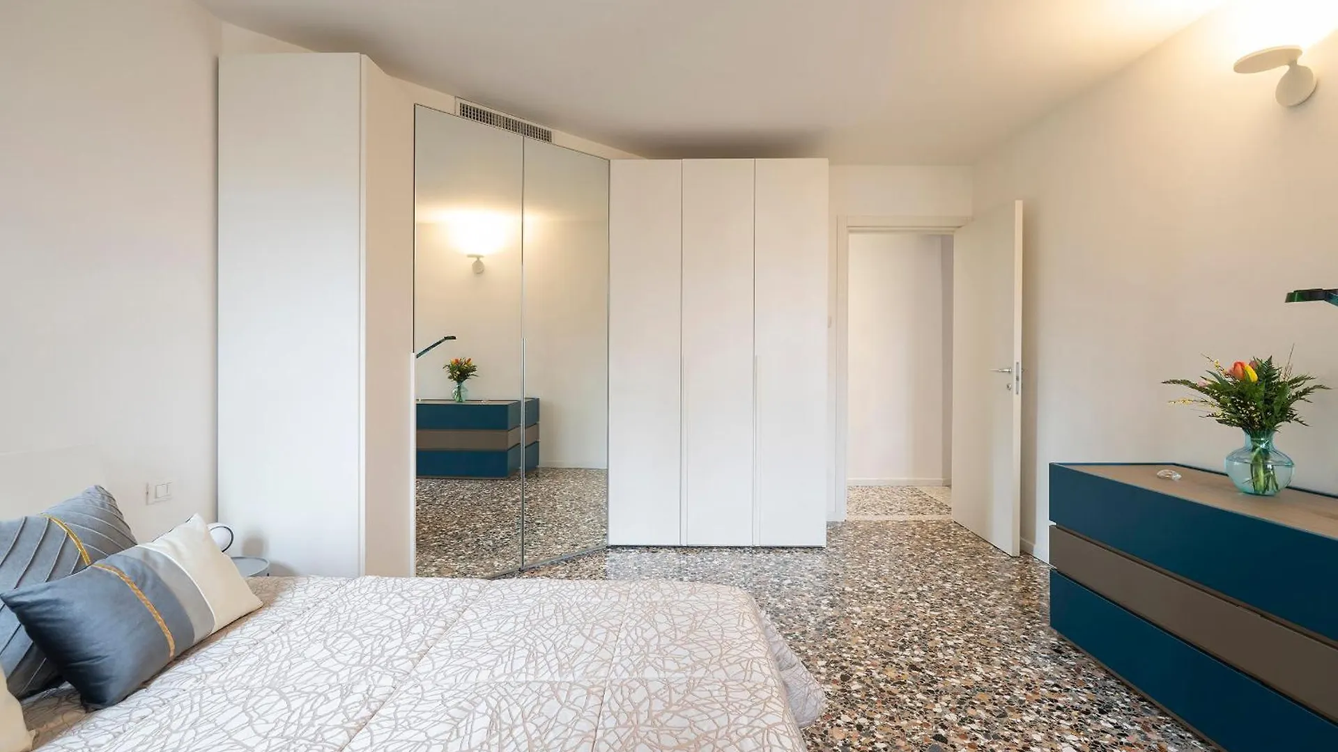 Stupendo Luxury Apartment Canal & Garden View Venice