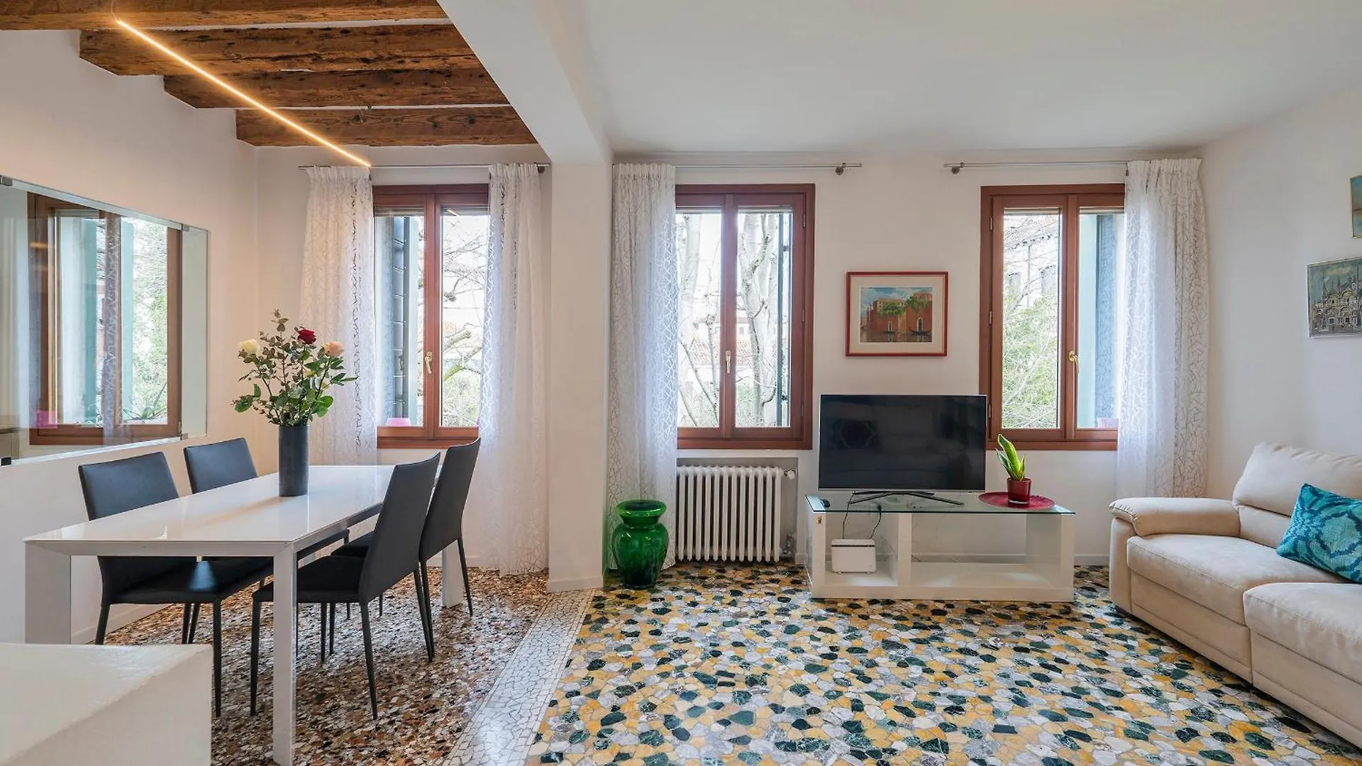 Stupendo Luxury Apartment Canal & Garden View Venice
