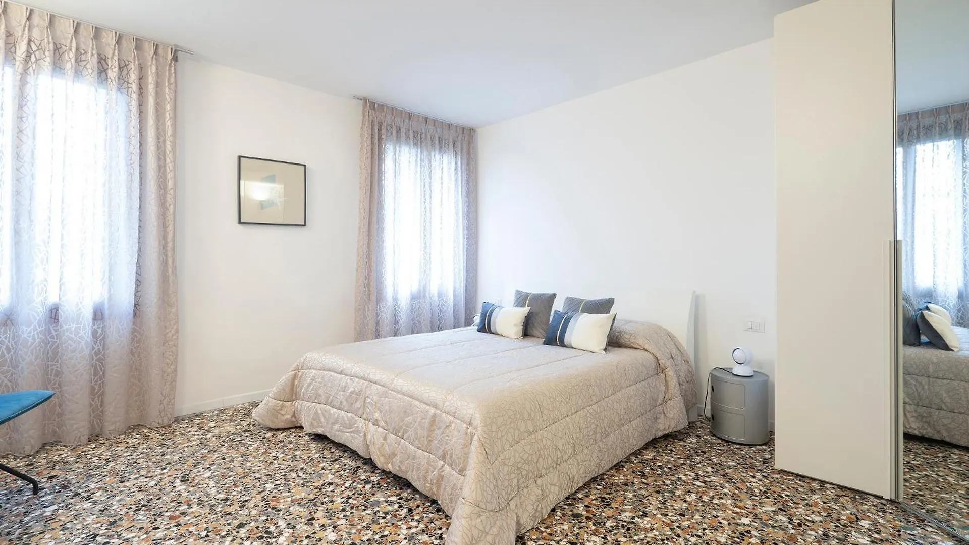 Stupendo Luxury Apartment Canal & Garden View Venice Italy