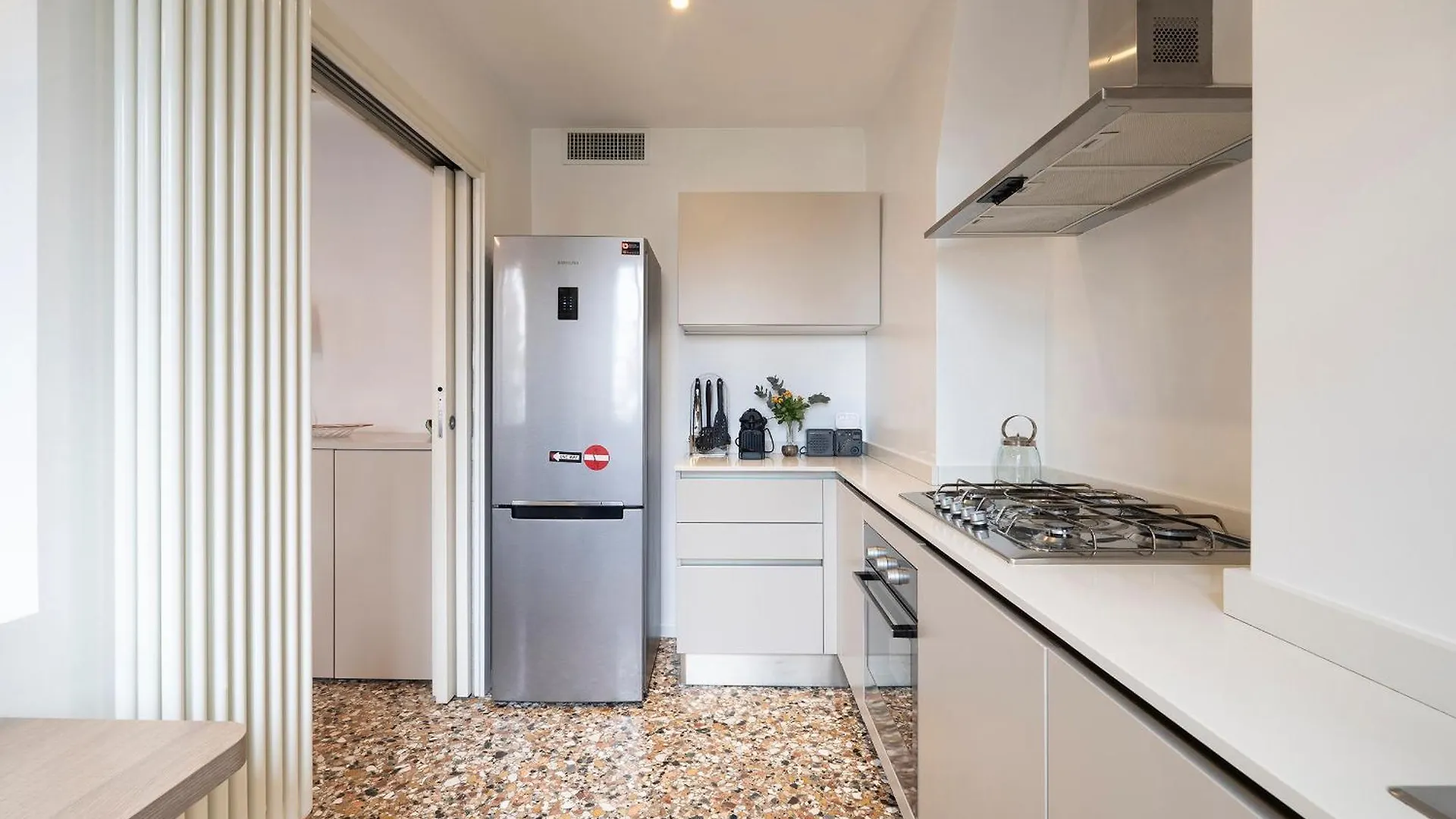 Stupendo Luxury Apartment Canal & Garden View Venice Italy
