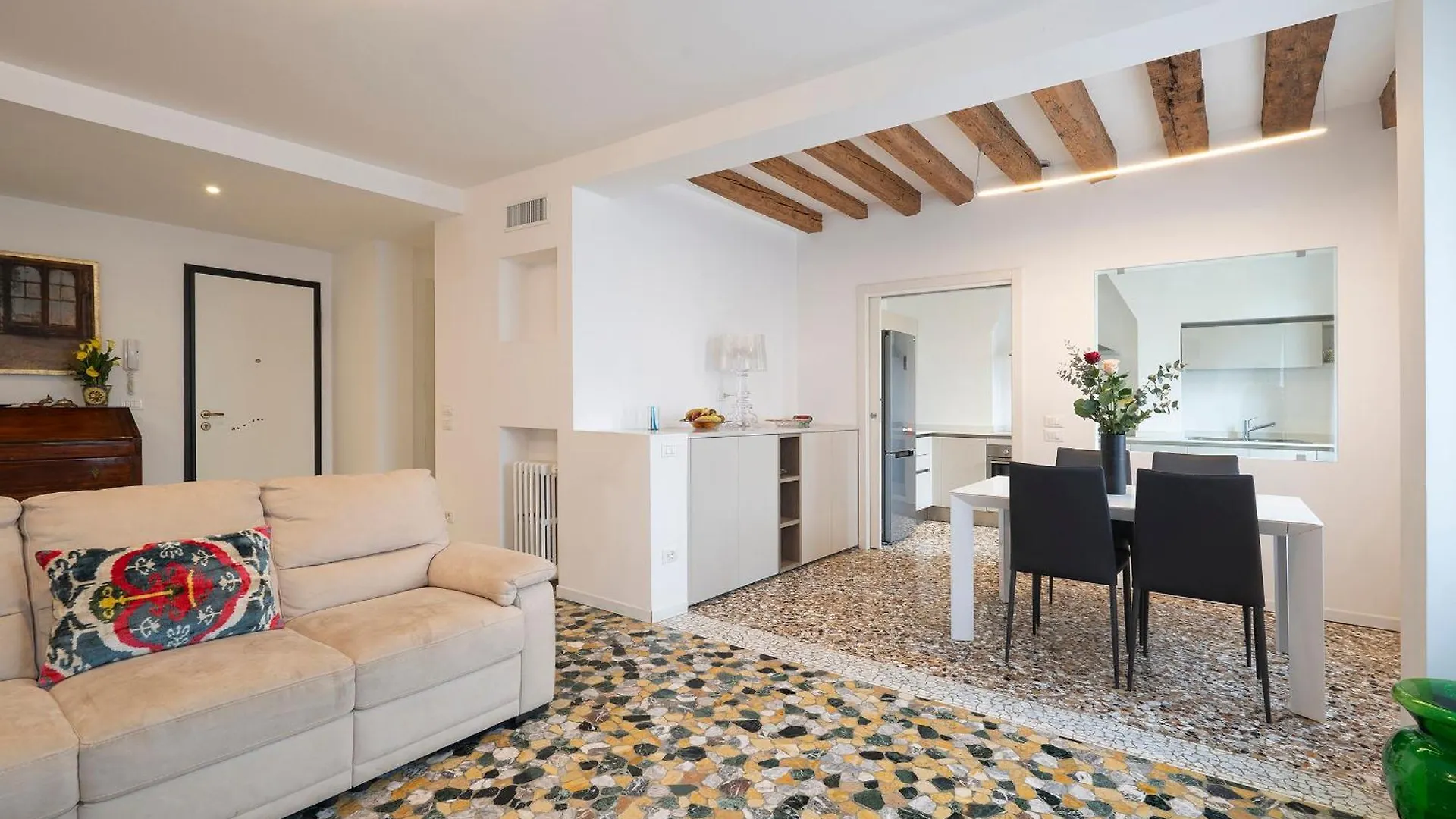 Stupendo Luxury Apartment Canal & Garden View Venice